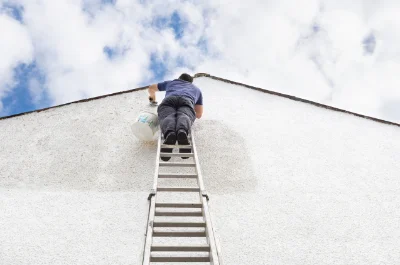 Peinture extérieure à Maillezais — façades et ravalement